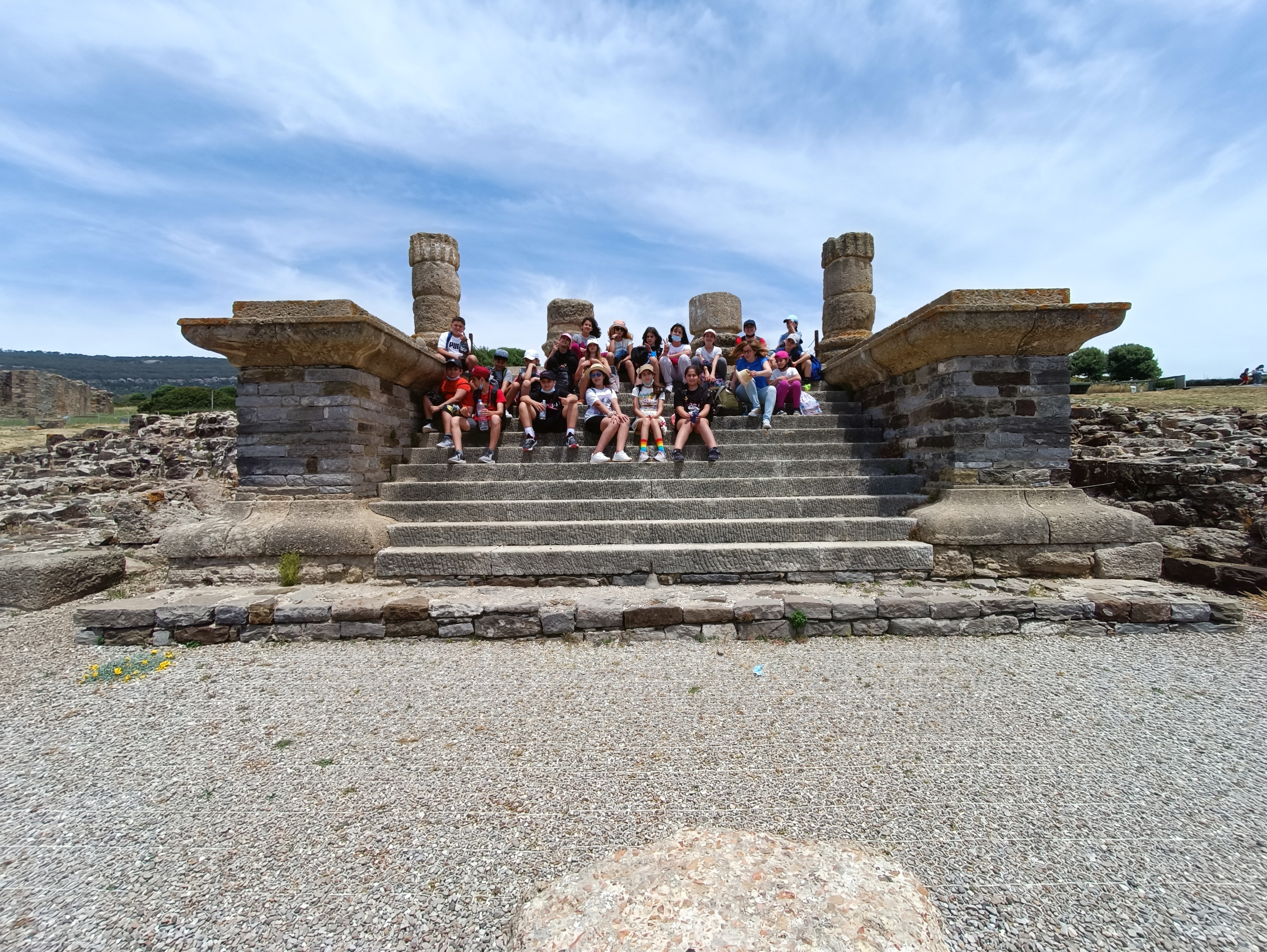Los alumnos/as de 5º y 6º de educación primaria visitan el conjunto arqueológico Baelo Claudia